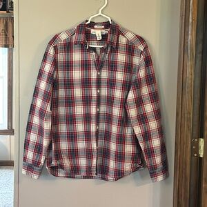 H & M Men’s navy blue/red/cream color plaid long sleeve button up shirt. Large